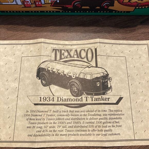 TEXACO 1934 Diamond T Tanker Locking Coin Bank w/ Key Cast Metal Collectors - Picture 6 of 8